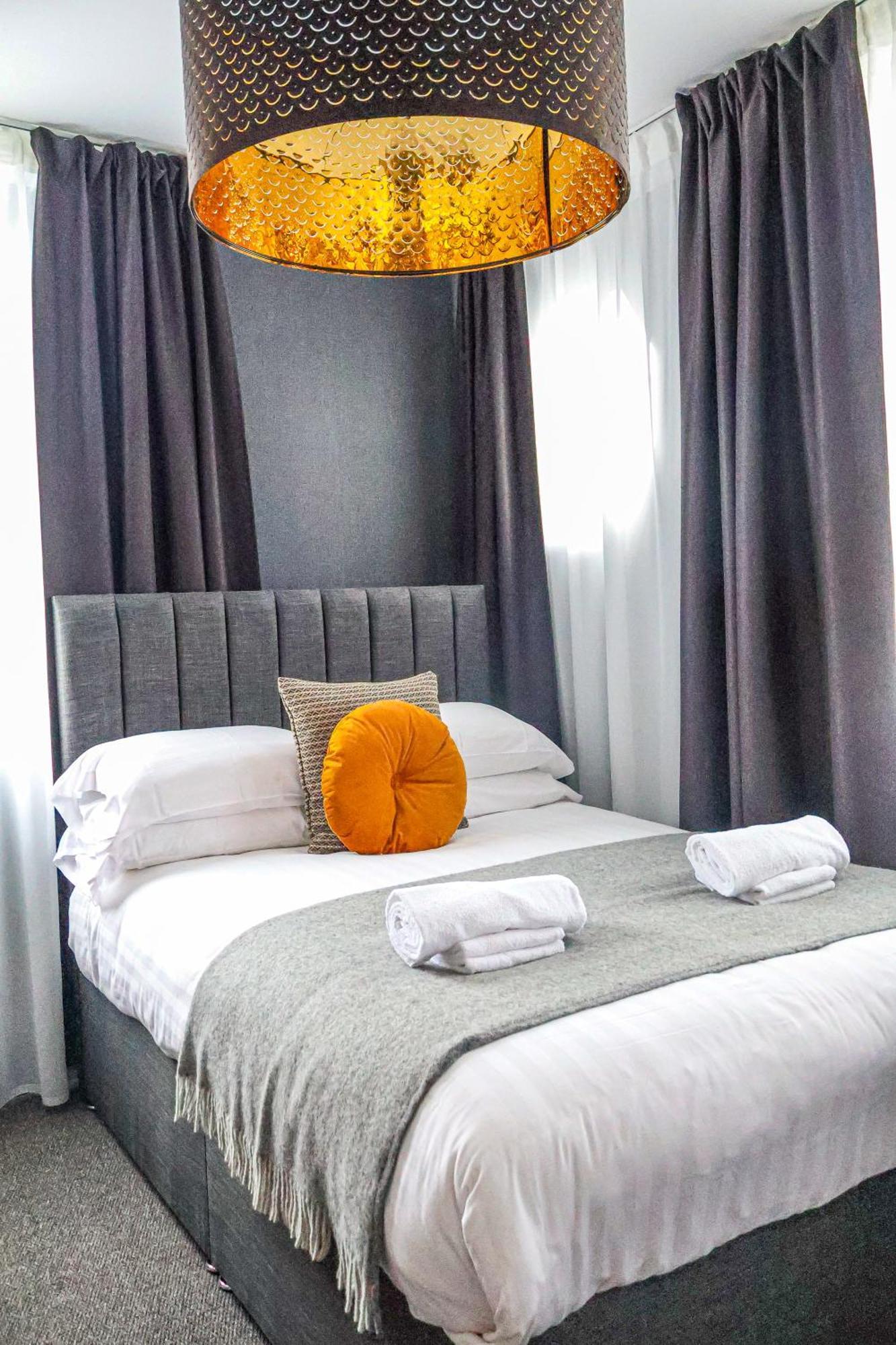Blackburne Arms ,24 Catharine Street Hotel Ліверпуль Екстер'єр фото